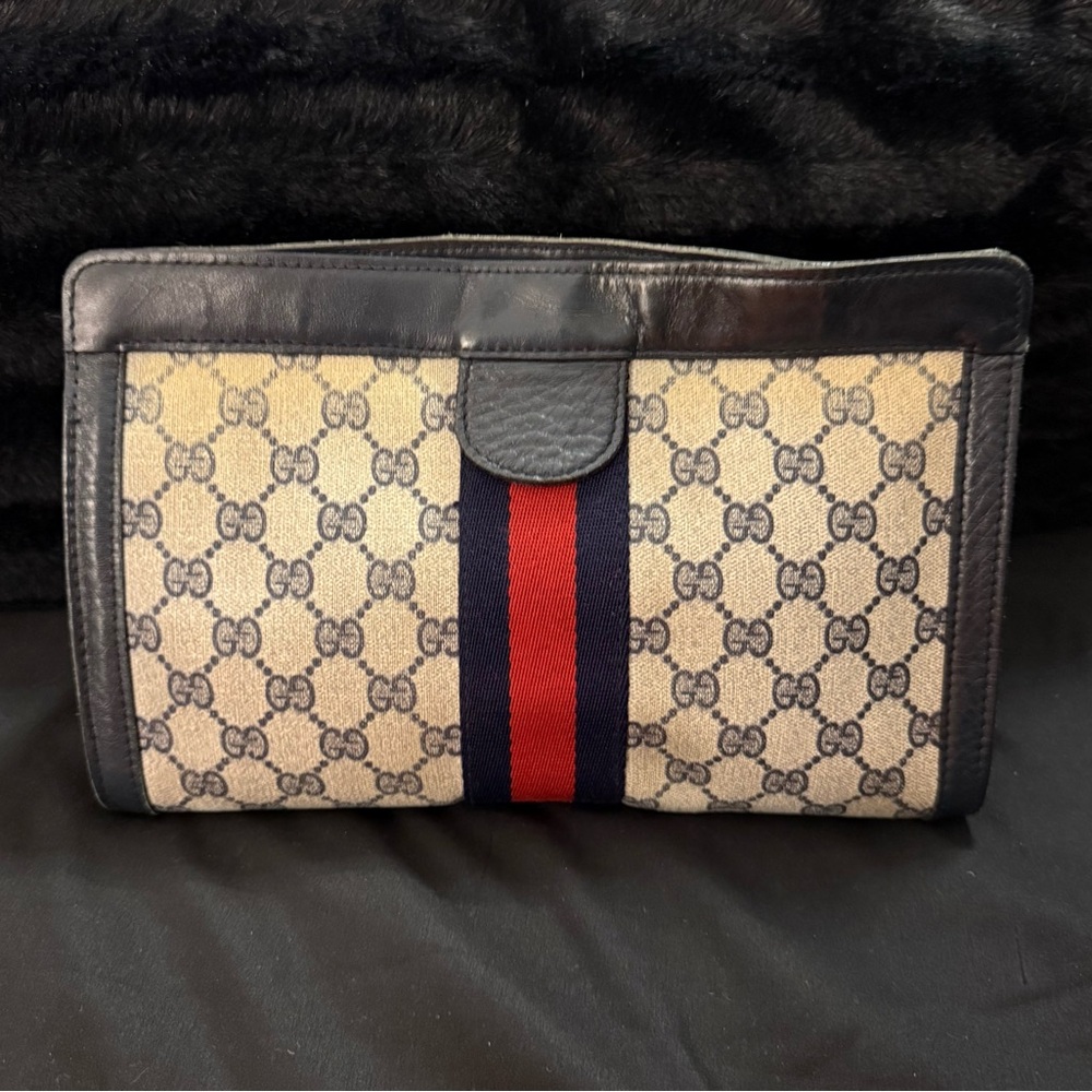 Gucci Tan and Black Logo Clutch